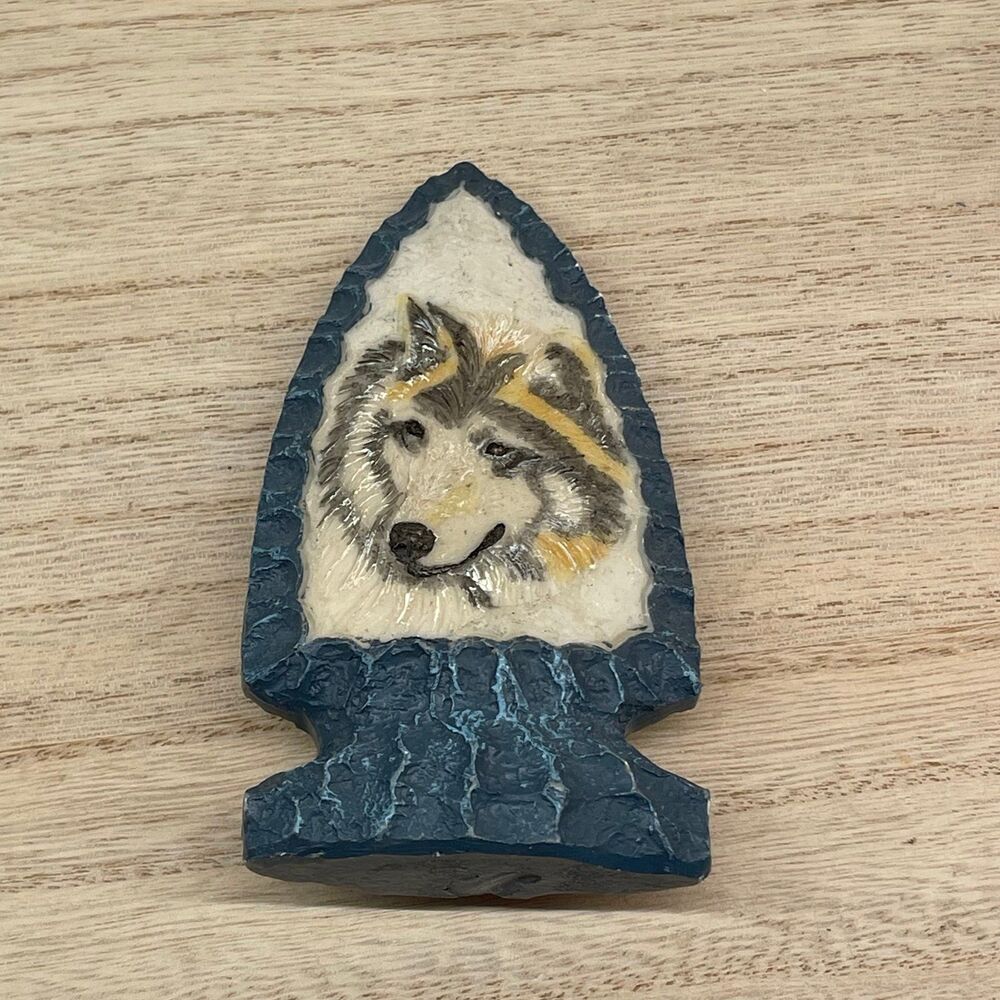 Vintage Wolf Head Figurine - Arrowhead Shaped Faux Carved Stone Resin Decor